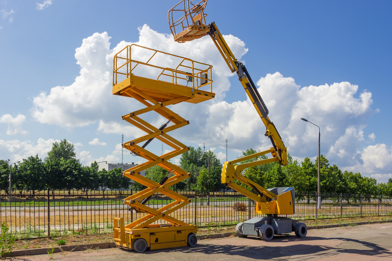Everything You Need To Know About Boom Lifts And It's Uses